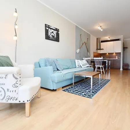 Apartament Navigator-portowa 28 *