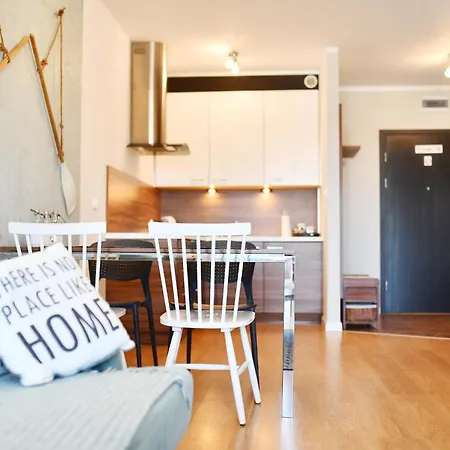 Apartament Navigator-portowa 28 *