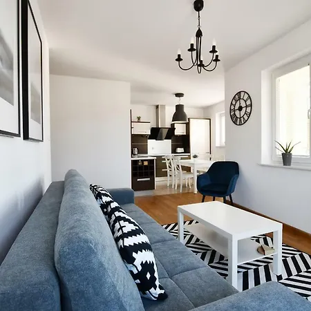 Navigator-portowa 28 * Kołobrzeg